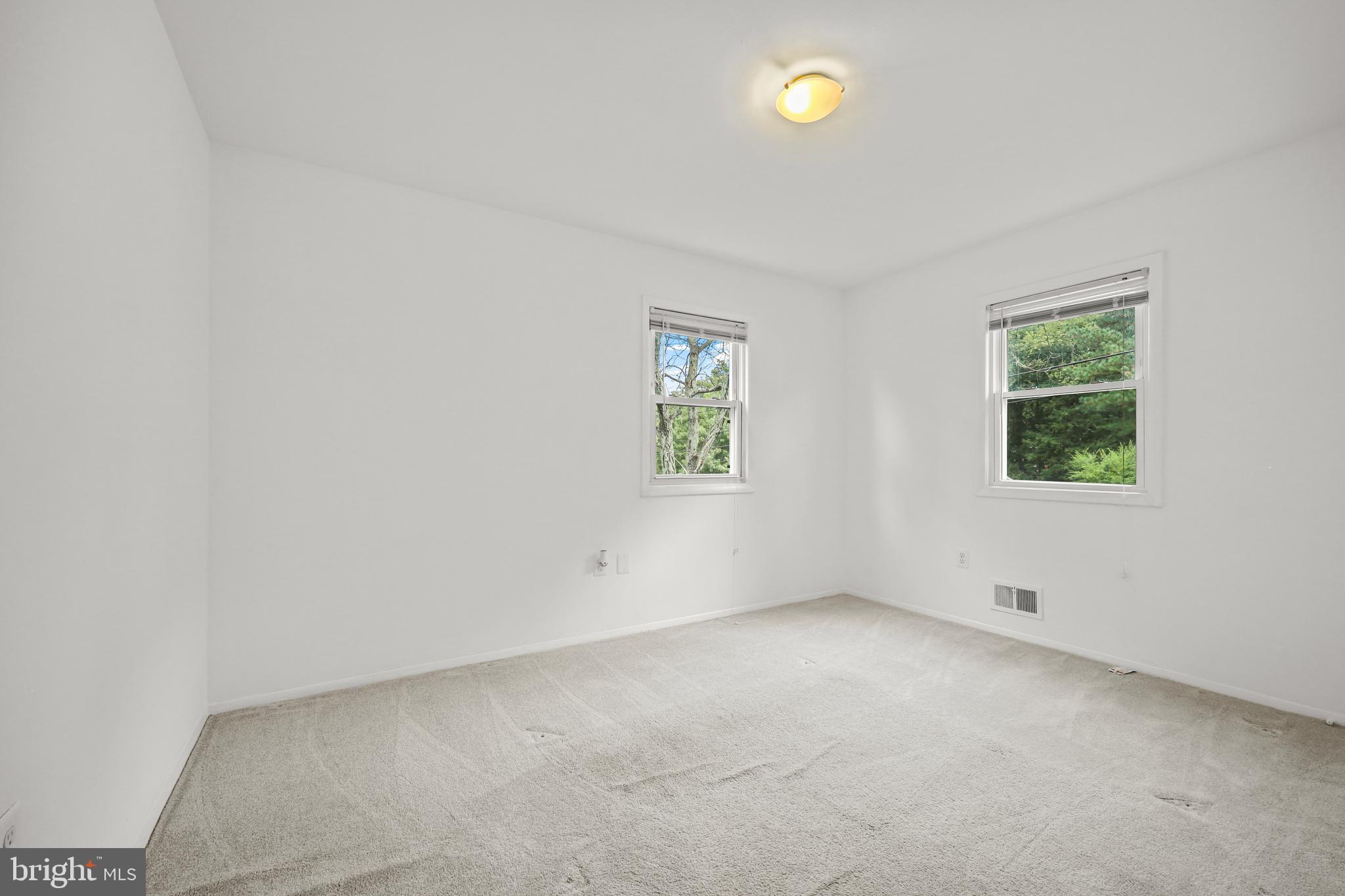 5802 SHEPHERD LANE