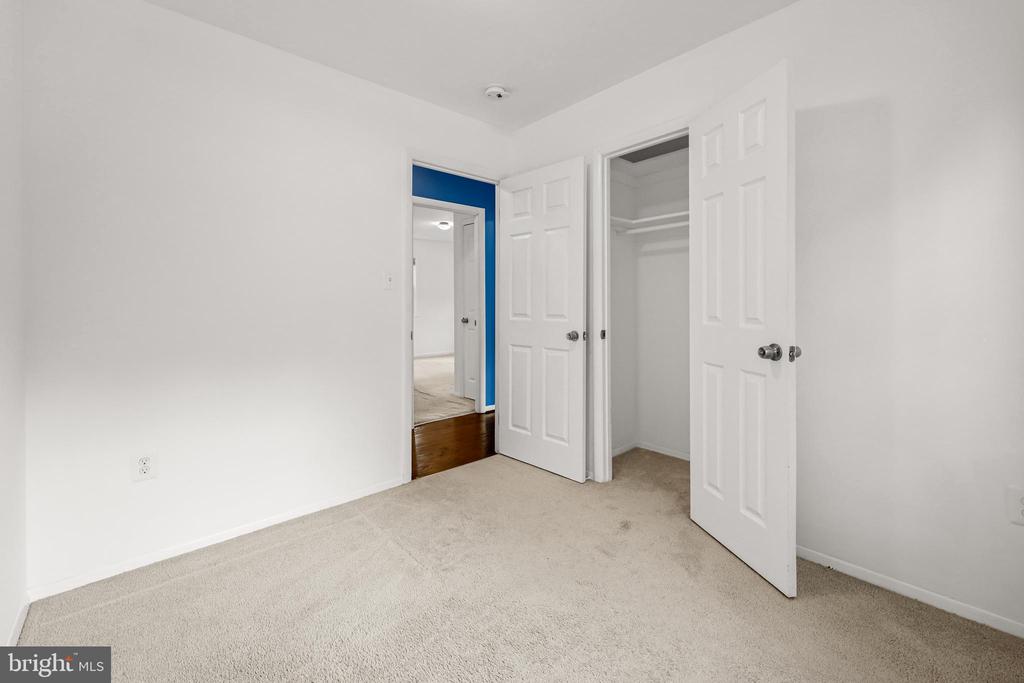 5802 SHEPHERD LANE