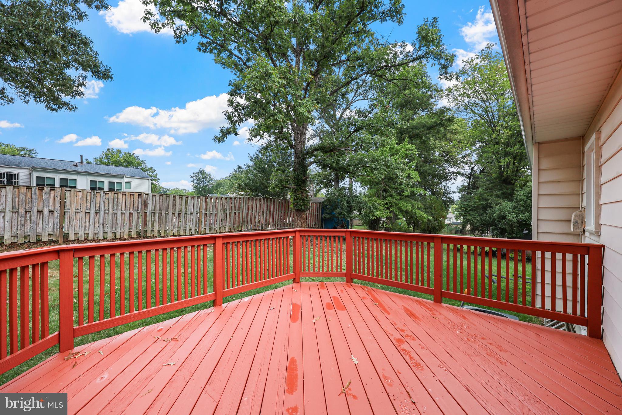 5802 SHEPHERD LANE
