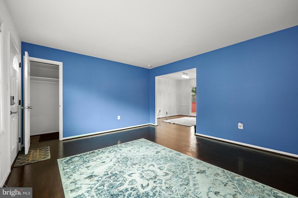 5802 SHEPHERD LANE