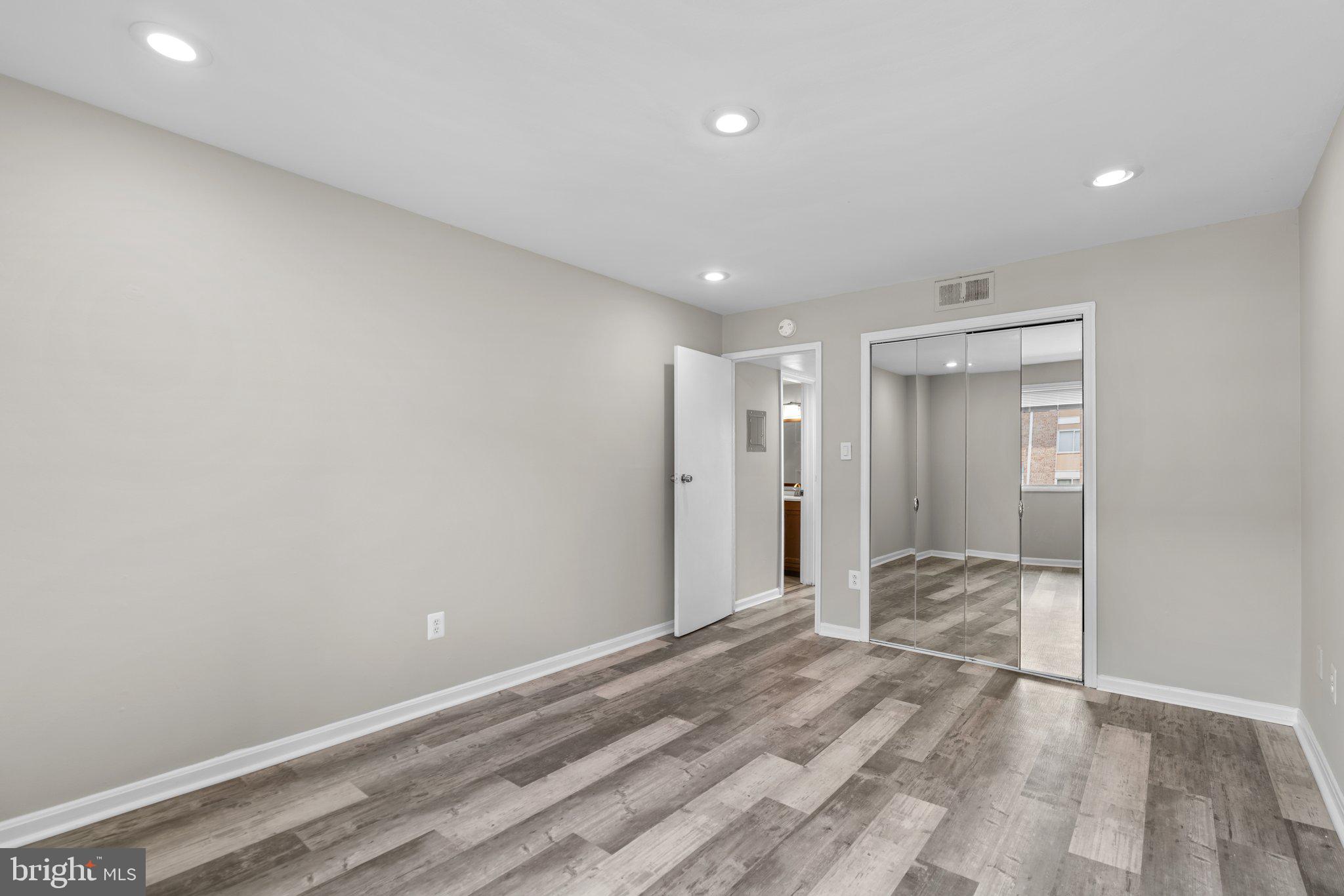 516 WILSON BRIDGE DRIVE C-1 6717C