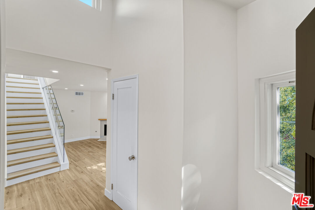 18411 Hatteras St Unit: 230