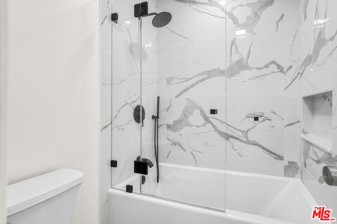 18411 Hatteras St Unit: 230