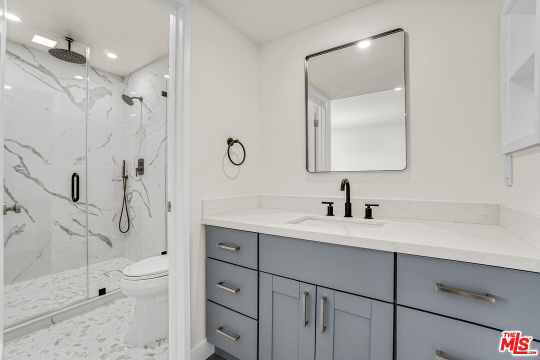 18411 Hatteras St Unit: 230