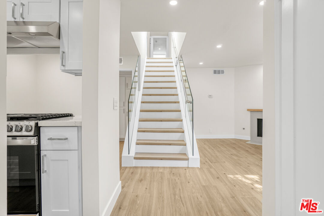 18411 Hatteras St Unit: 230