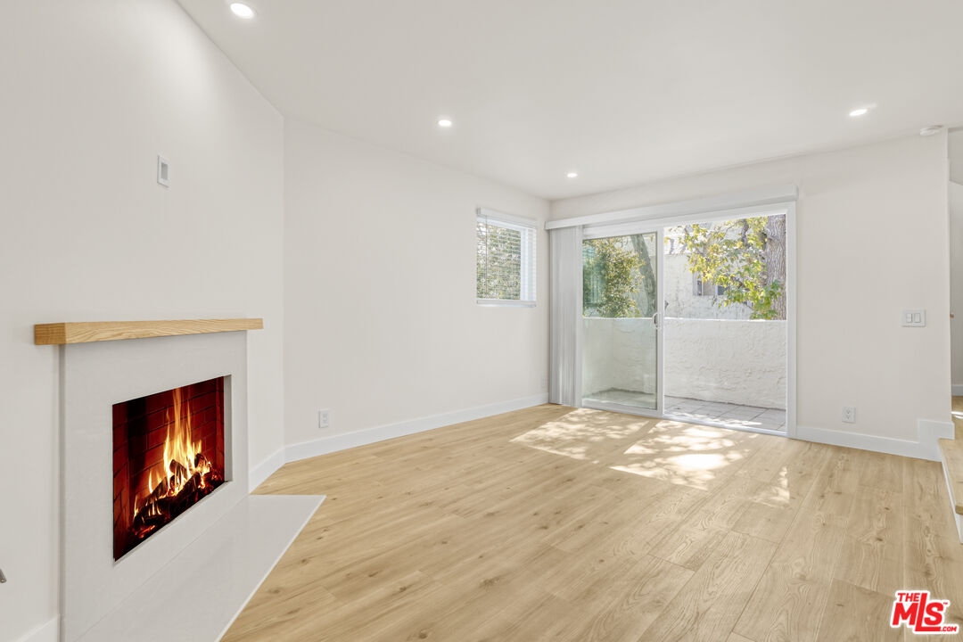 18411 Hatteras St Unit: 230