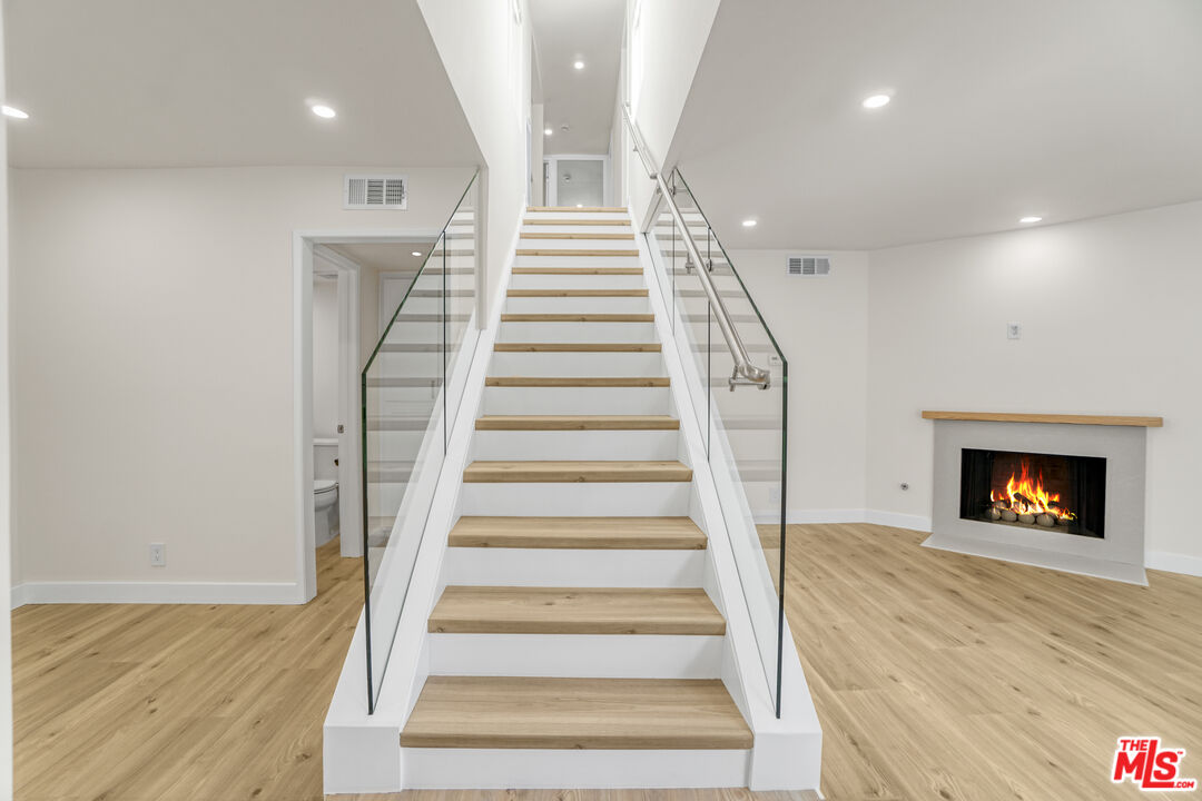 18411 Hatteras St Unit: 230