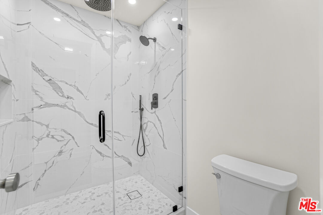 18411 Hatteras St Unit: 230