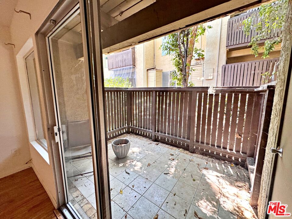 18350 Hatteras St Unit: 152