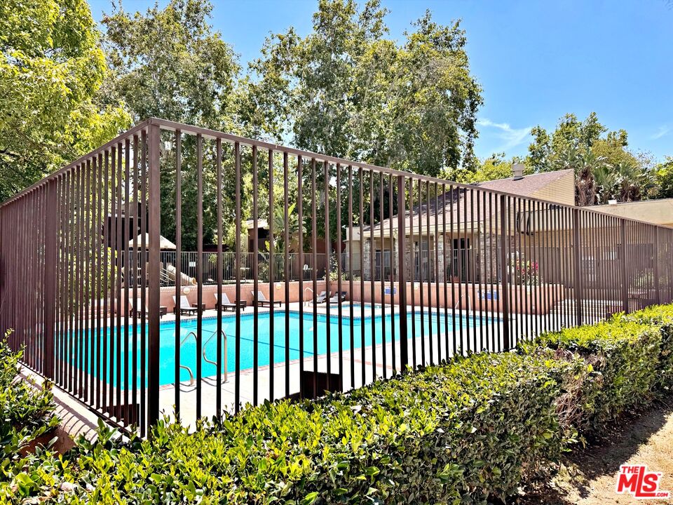 18350 Hatteras St Unit: 152