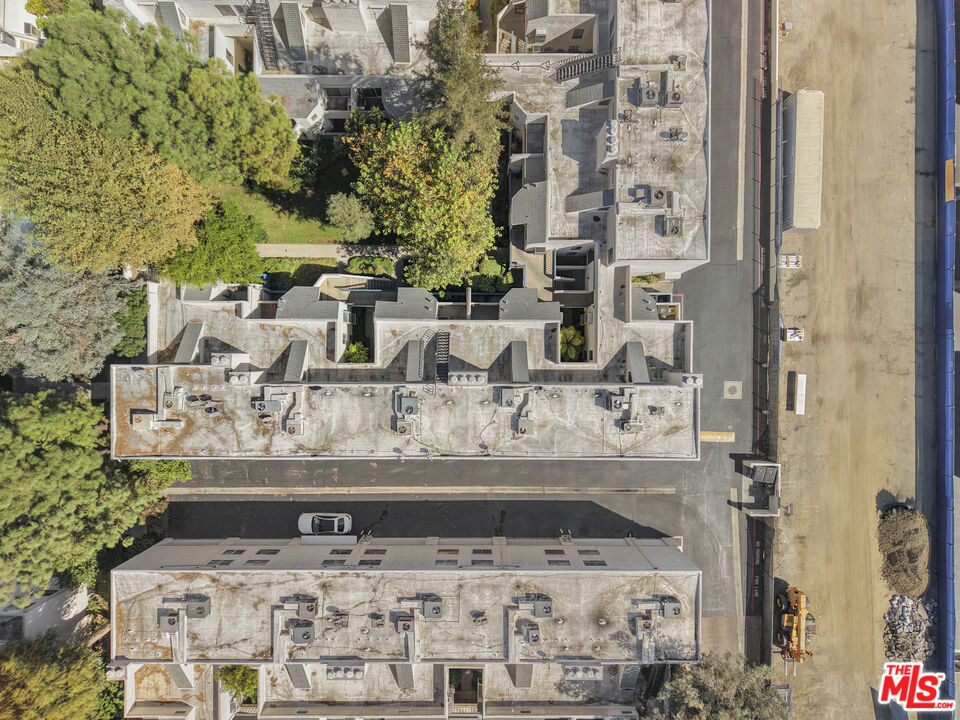 18411 Hatteras St Unit: 246