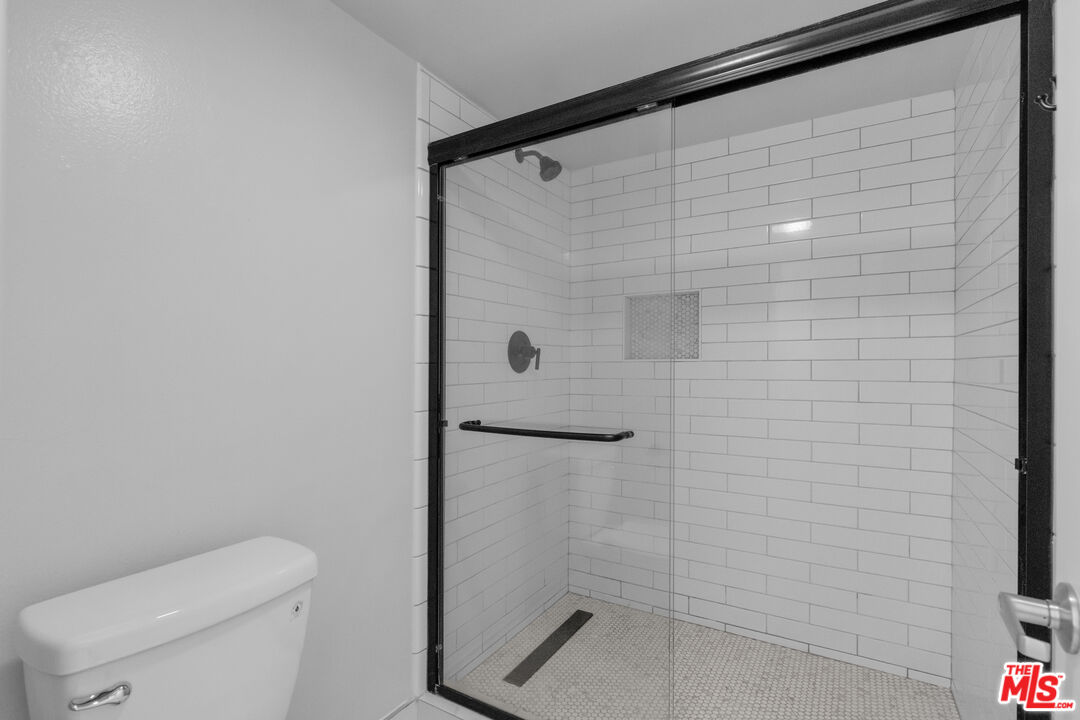 18411 Hatteras St Unit: 246