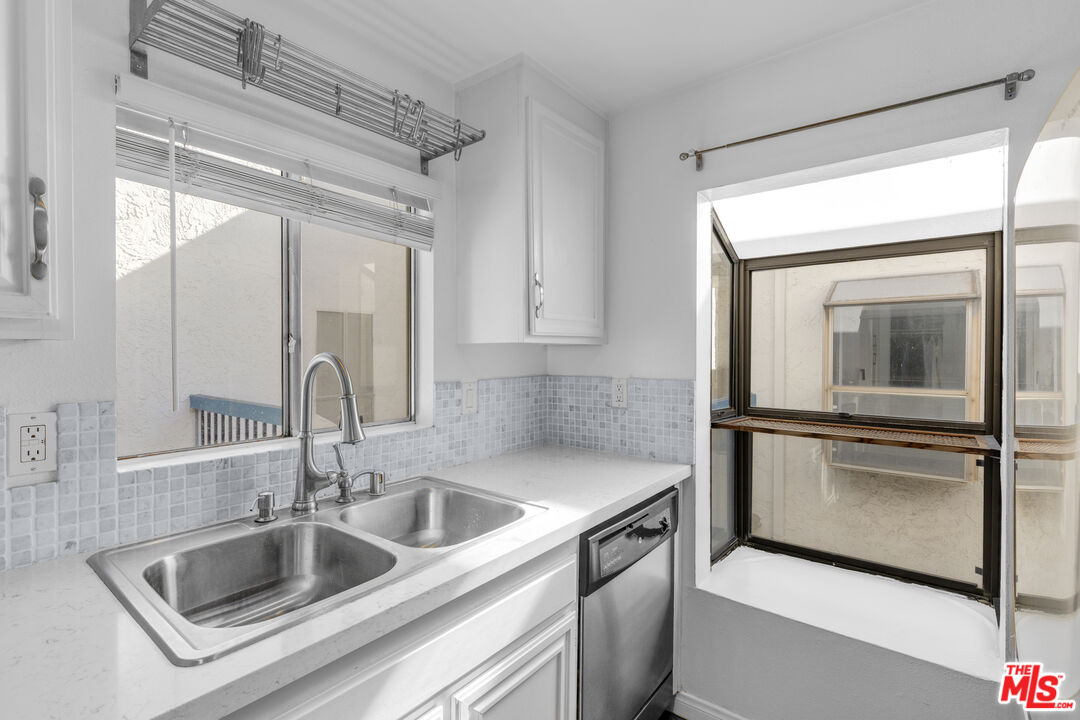 18411 Hatteras St Unit: 246