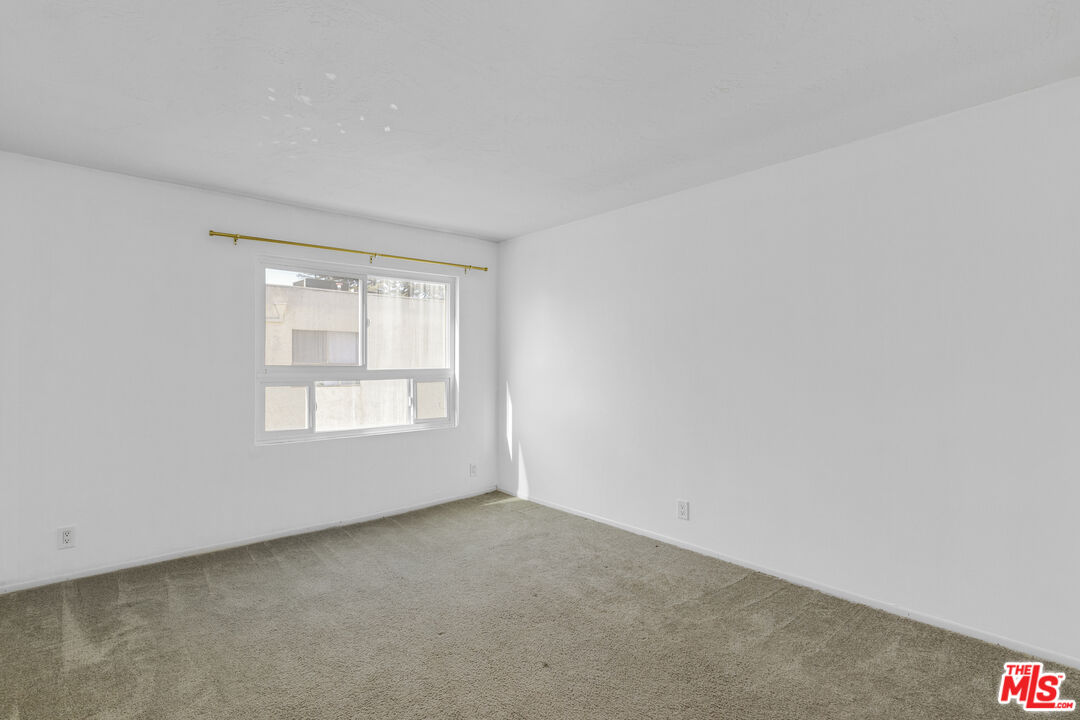 18411 Hatteras St Unit: 246