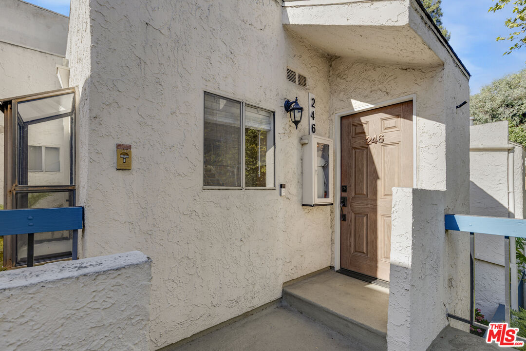 18411 Hatteras St Unit: 246