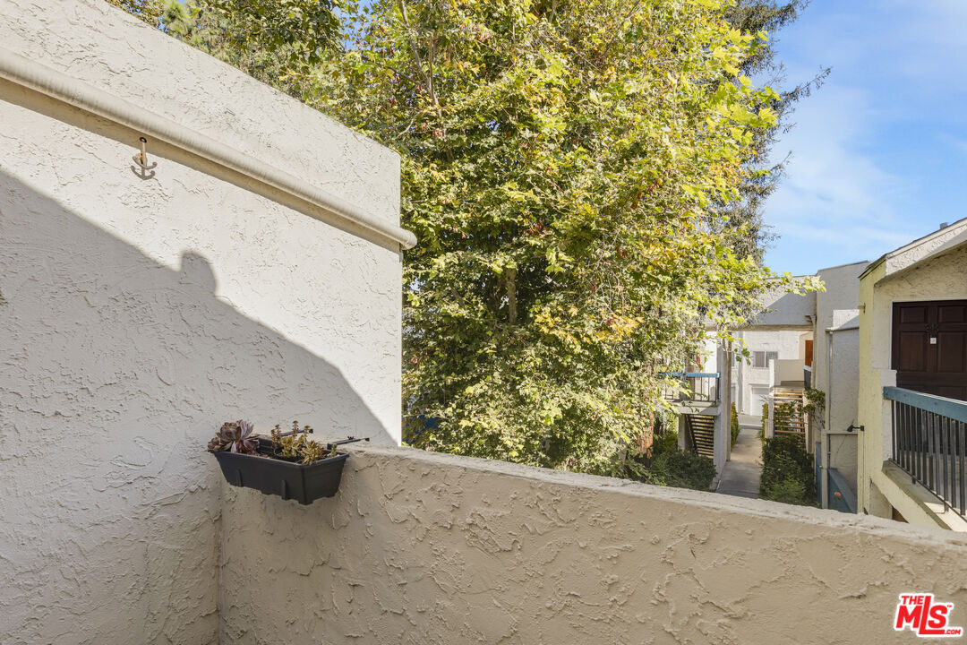 18411 Hatteras St Unit: 246