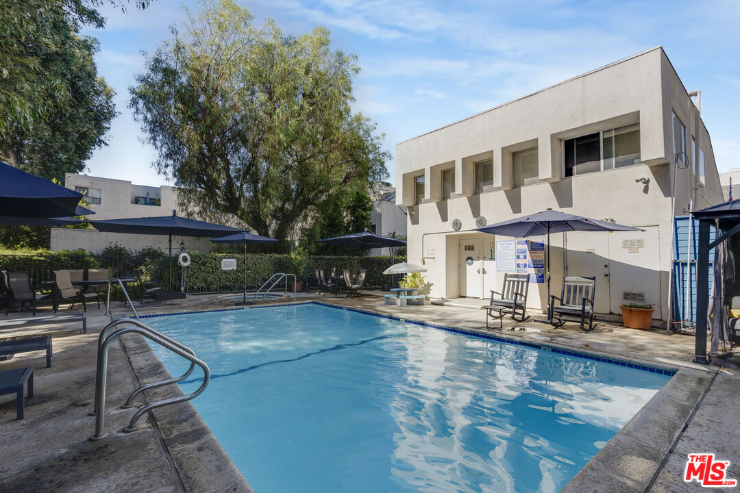 18411 Hatteras St Unit: 246
