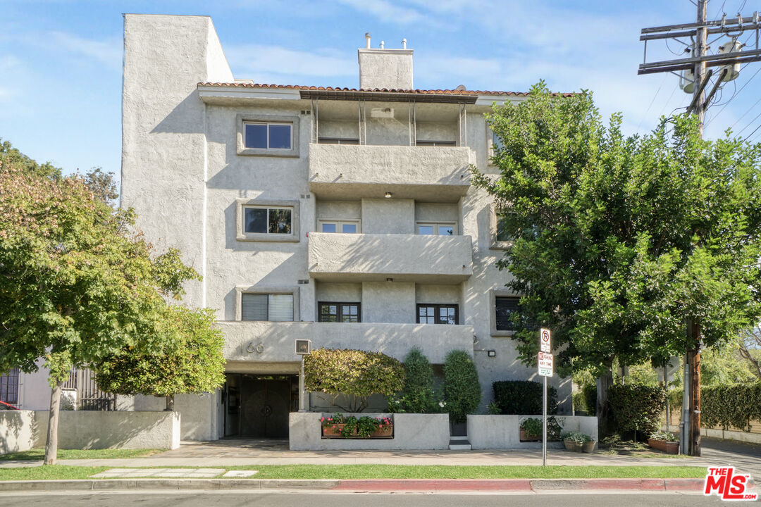 166 S Hayworth Ave Unit: 201