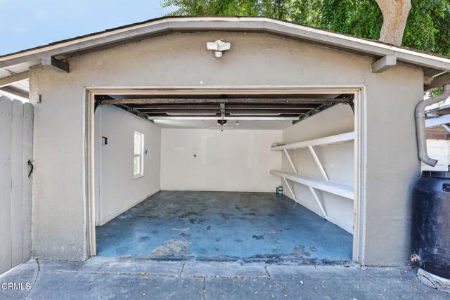 899 N Wilson AVE