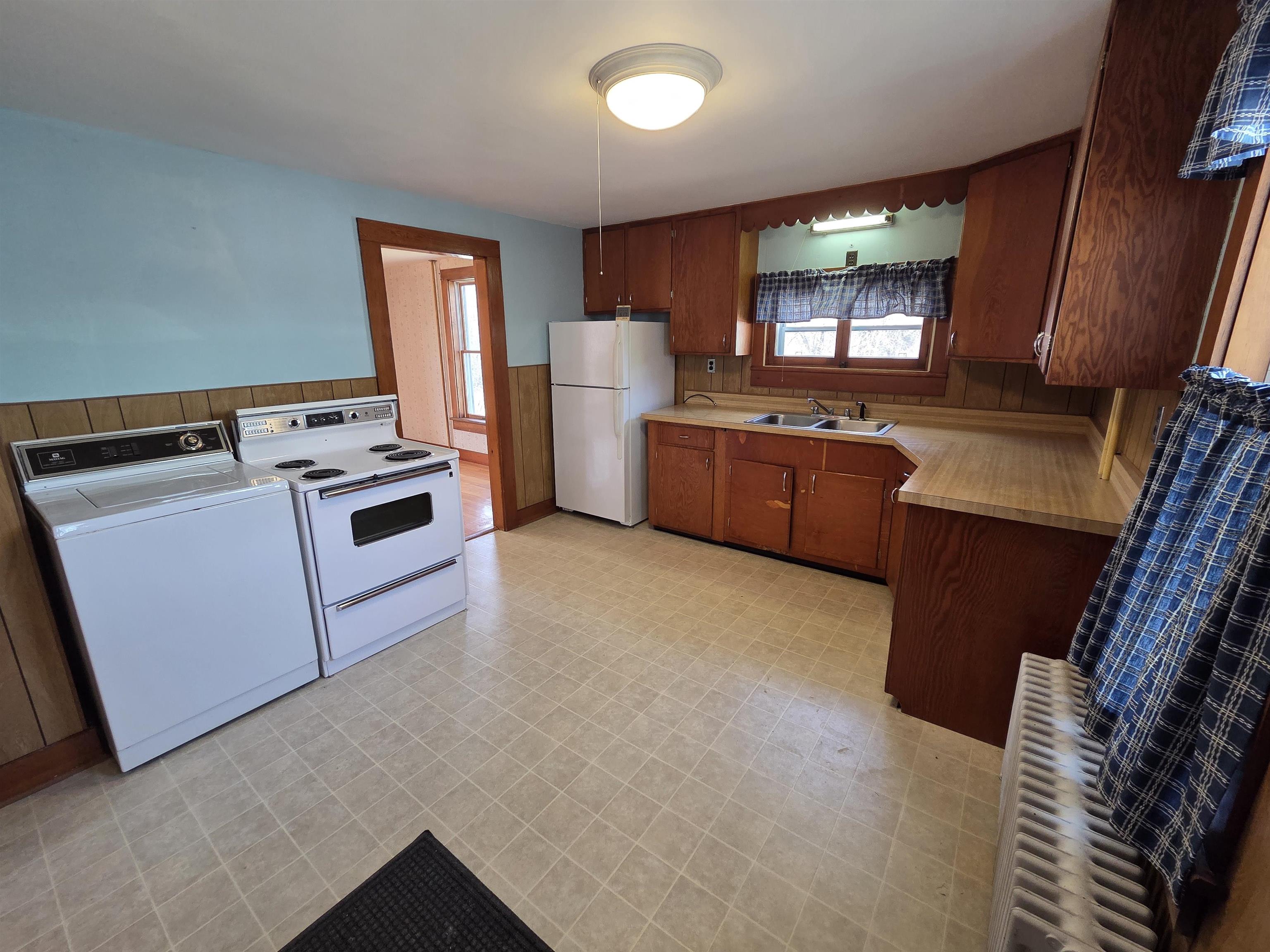 407 Lake Road