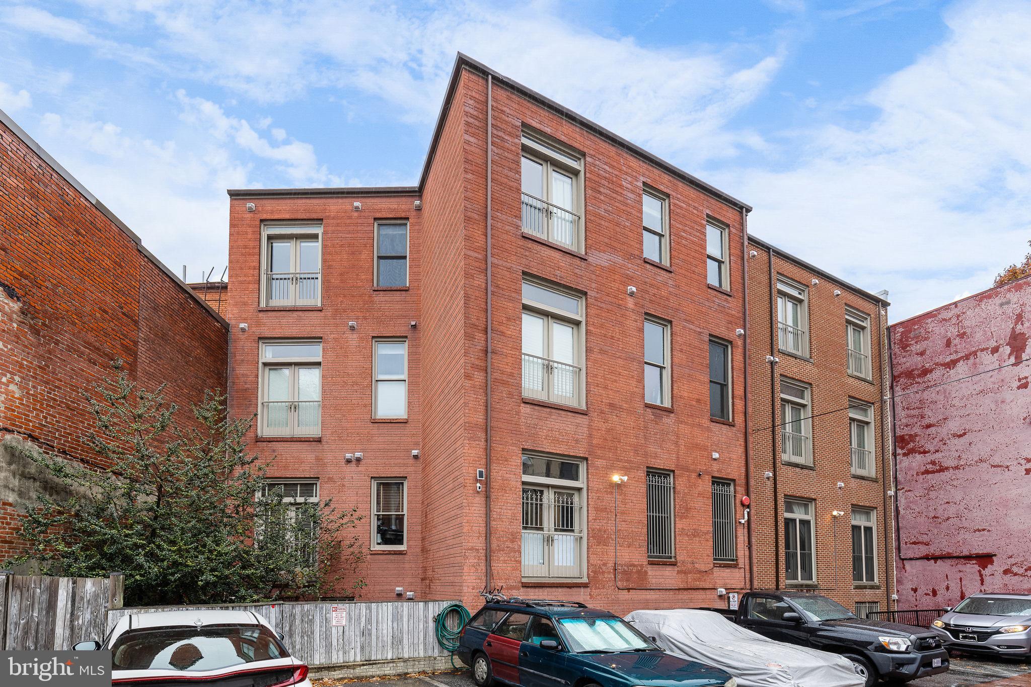 20 Logan CIRCLE NW Unit: 3-MAR