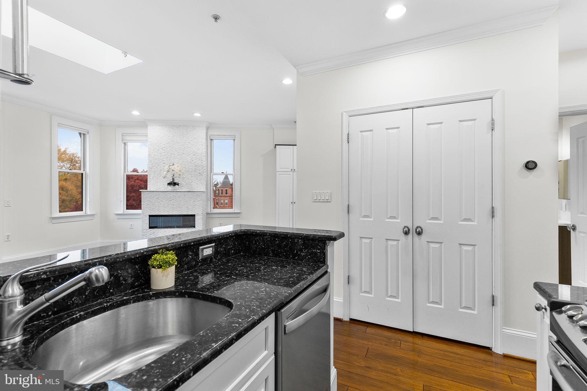 20 Logan CIRCLE NW Unit: 3-MAR