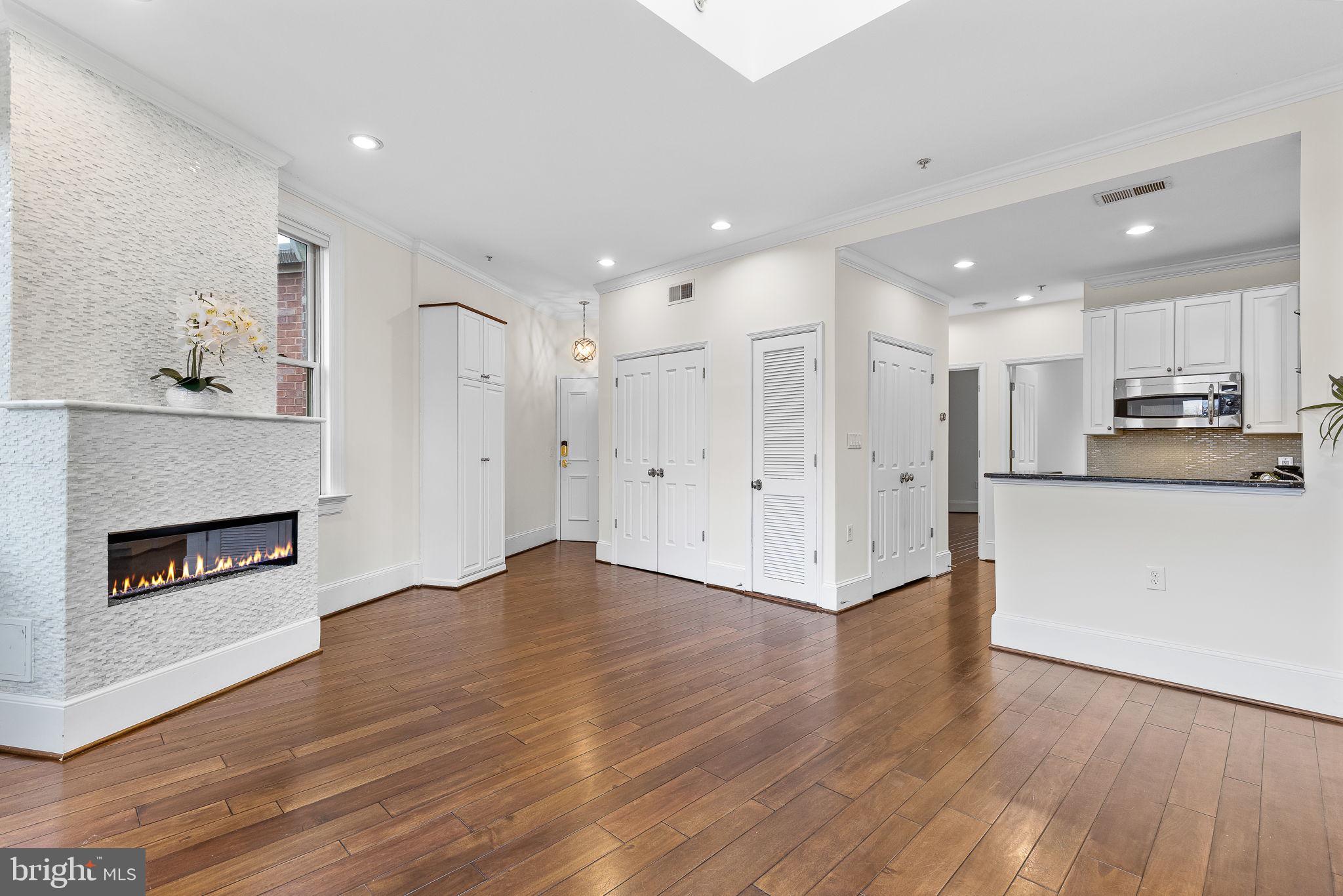20 Logan CIRCLE NW Unit: 3-MAR