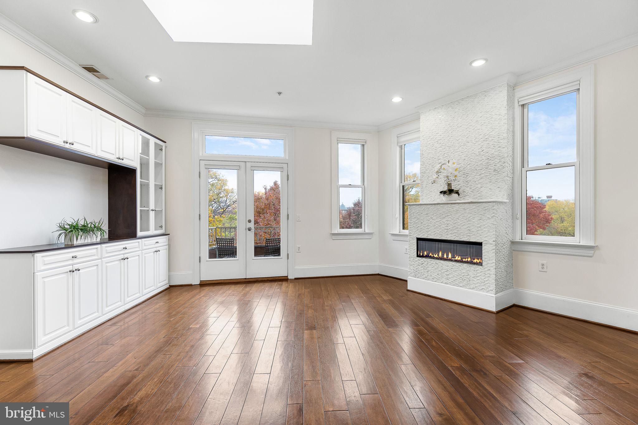 20 Logan CIRCLE NW Unit: 3-MAR