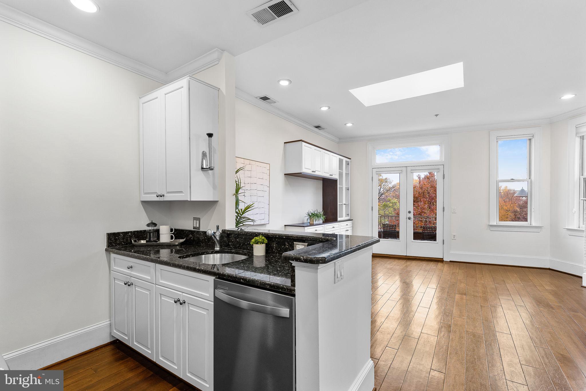 20 Logan CIRCLE NW Unit: 3-MAR