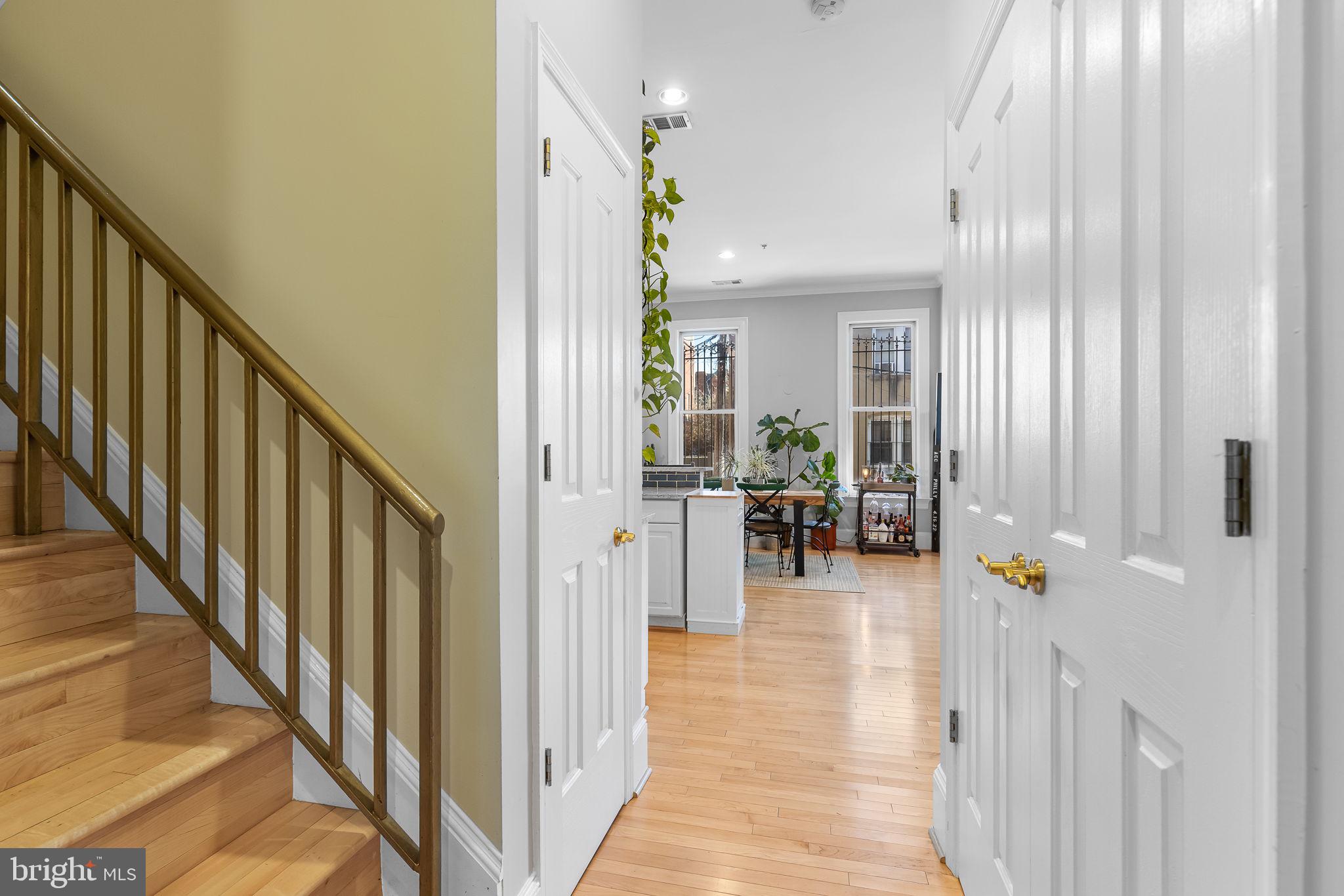 20 LOGAN CIR NW #1-2