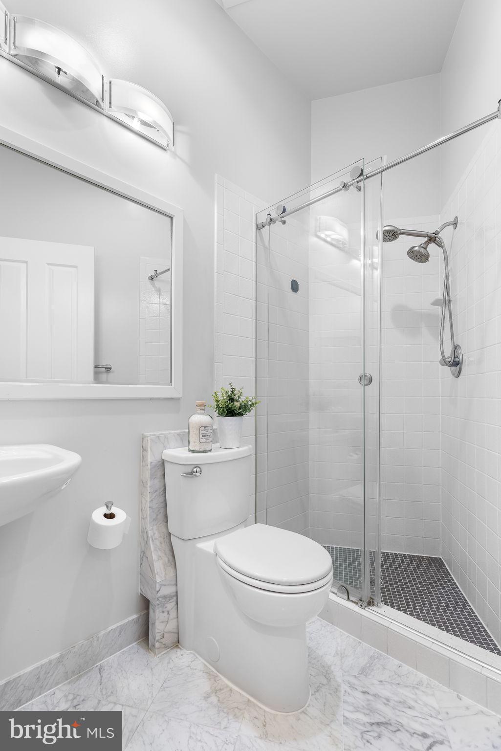 20 LOGAN CIR NW #1-2