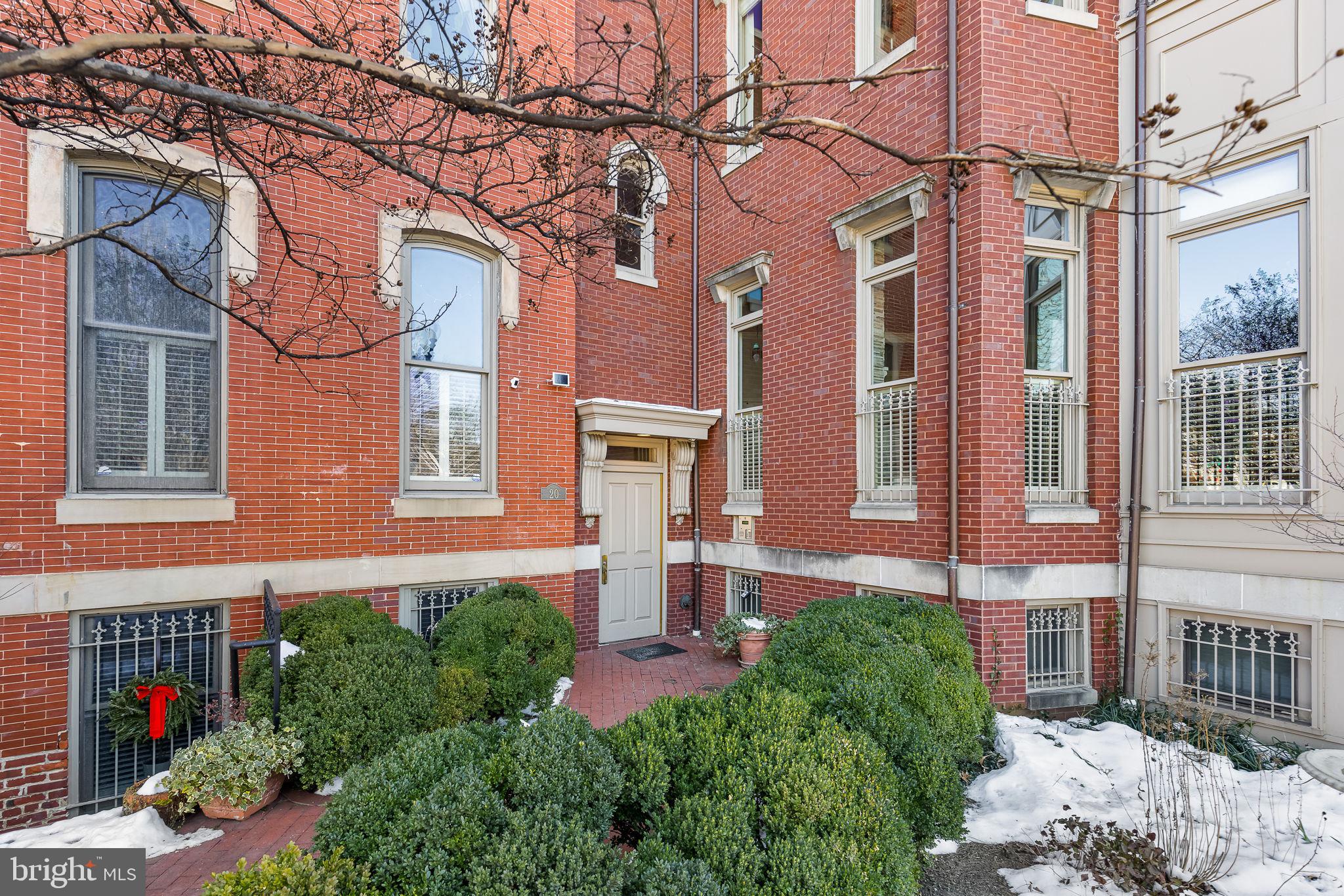 20 LOGAN CIR NW #1-2
