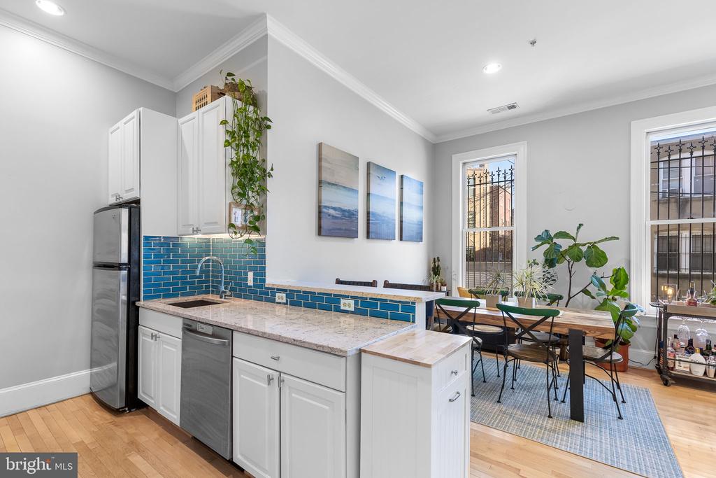 20 LOGAN CIR NW #1-2