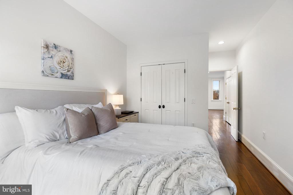 20 LOGAN CIR NW #3-3