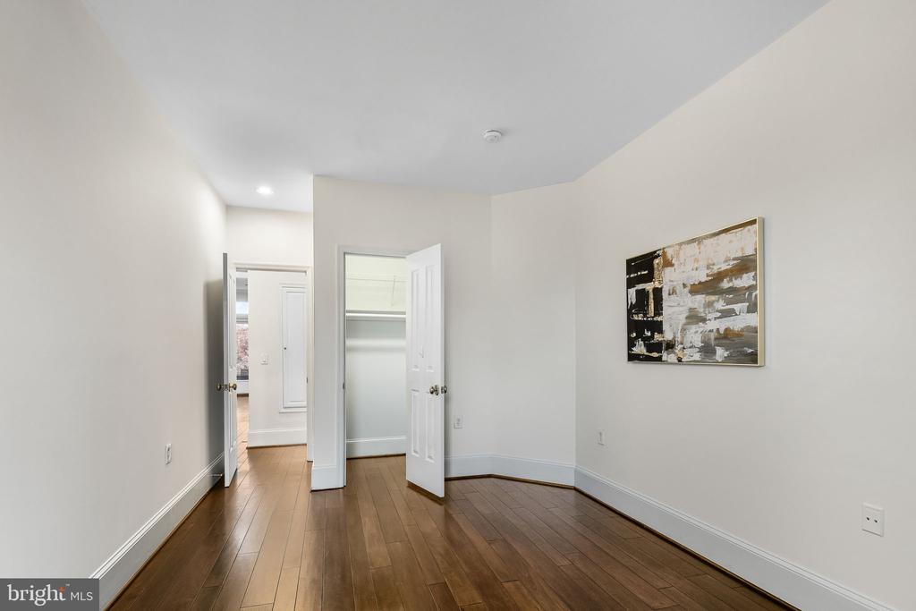 20 LOGAN CIR NW #3-3