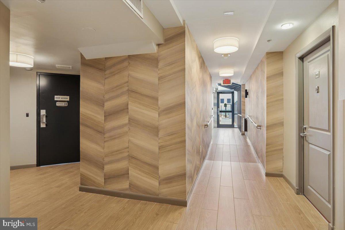 1021 N GARFIELD STREET 806