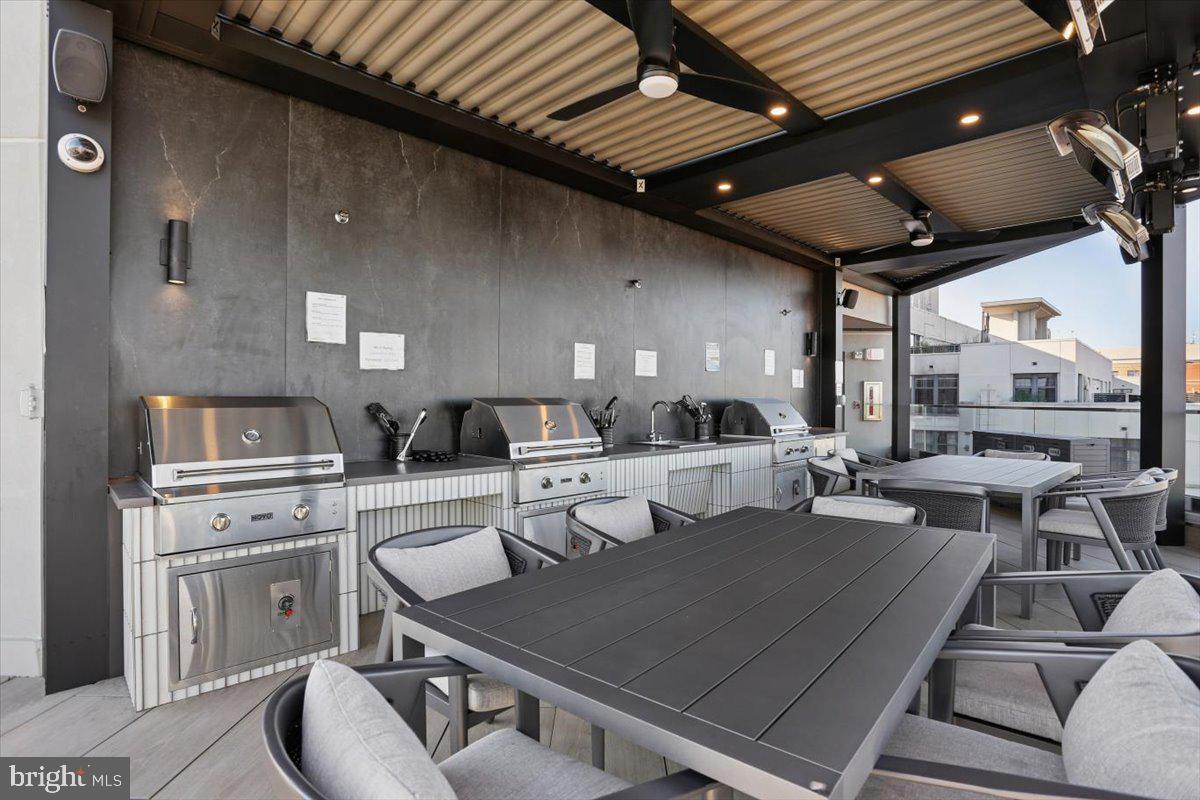 1021 N GARFIELD STREET 806