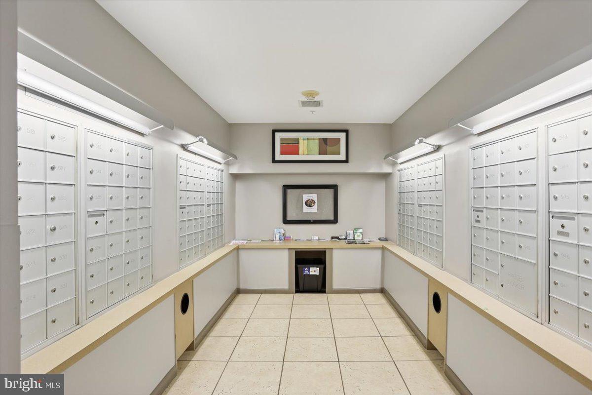 1021 N GARFIELD STREET 806