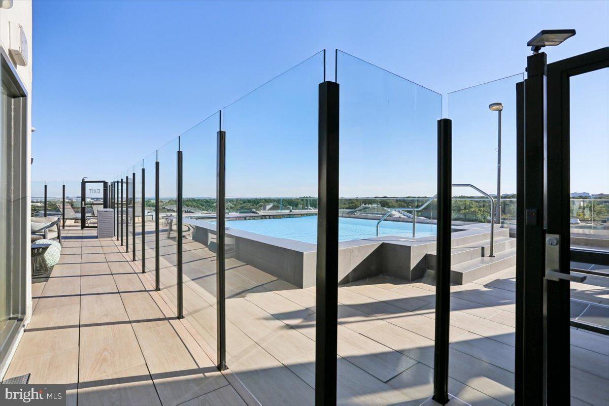 1021 N GARFIELD STREET 806