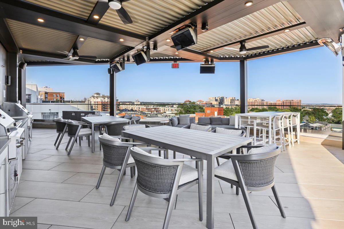 1021 N GARFIELD STREET 806