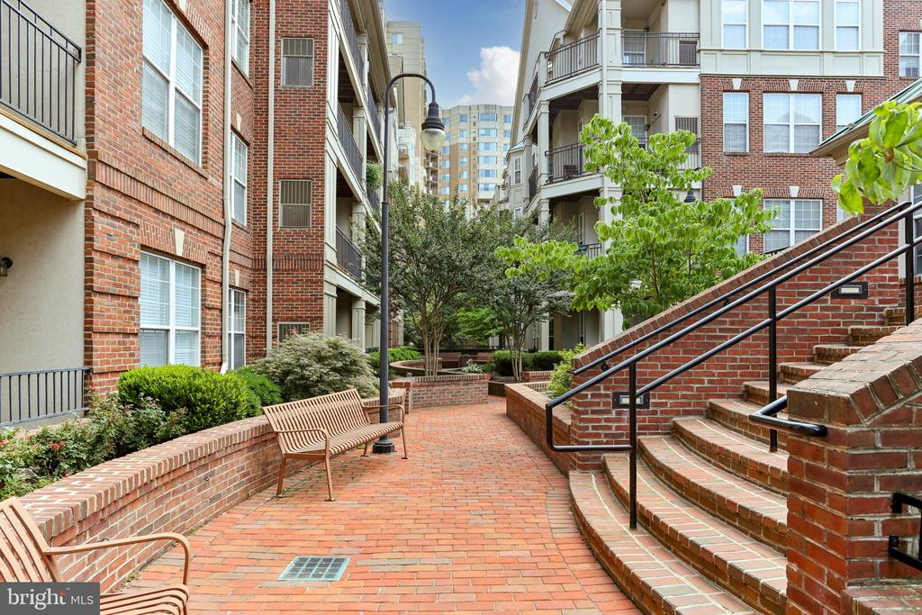 2330 14TH STREET N Unit: 308