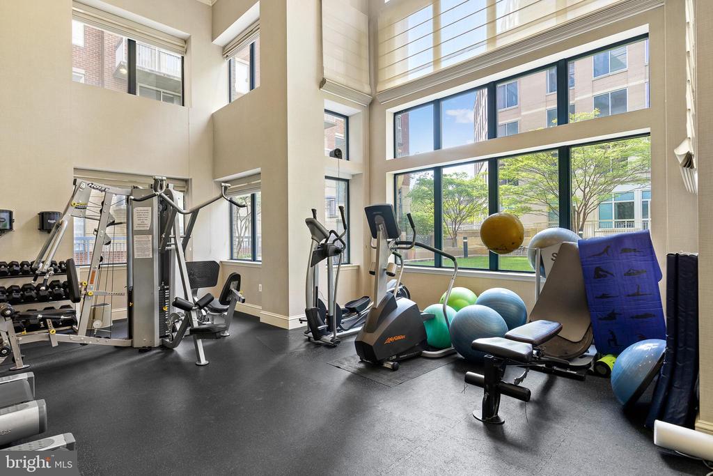 3830 9TH STREET N Unit: 507W