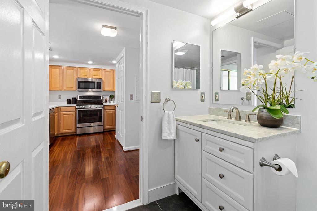 3830 9TH STREET N Unit: 507W
