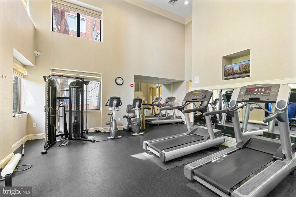 3830 9TH STREET N Unit: 507W