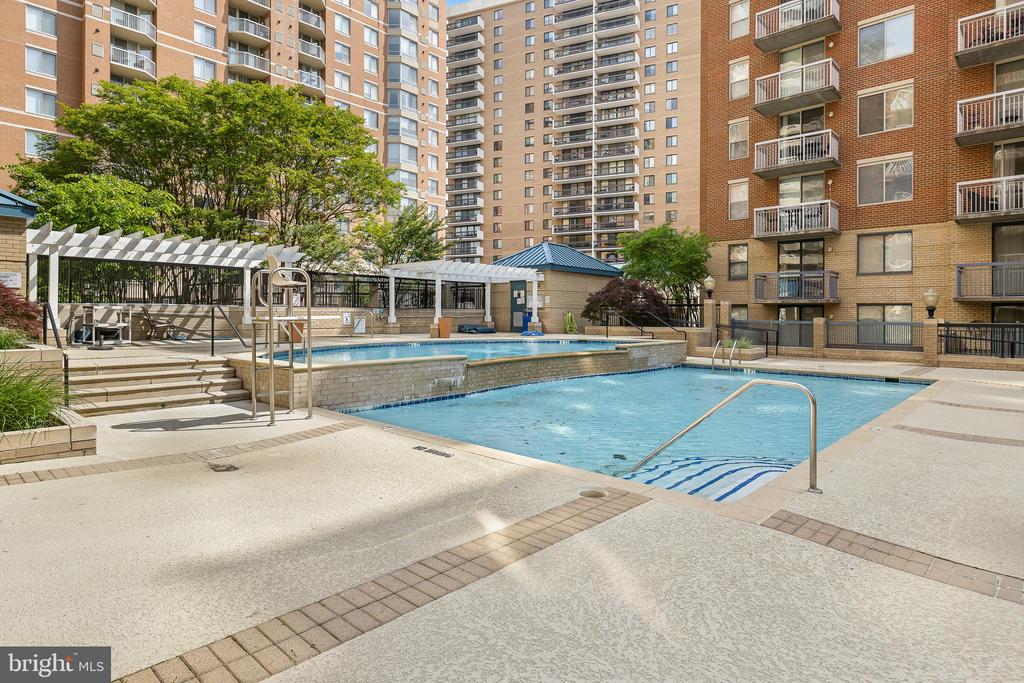 3830 9TH STREET N Unit: 507W
