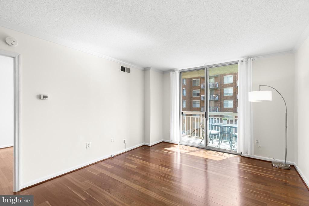 3830 9TH STREET N Unit: 507W