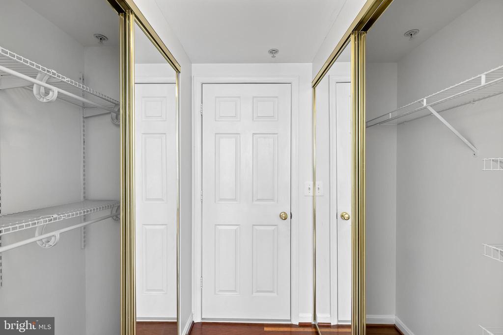 3830 9TH STREET N Unit: 507W