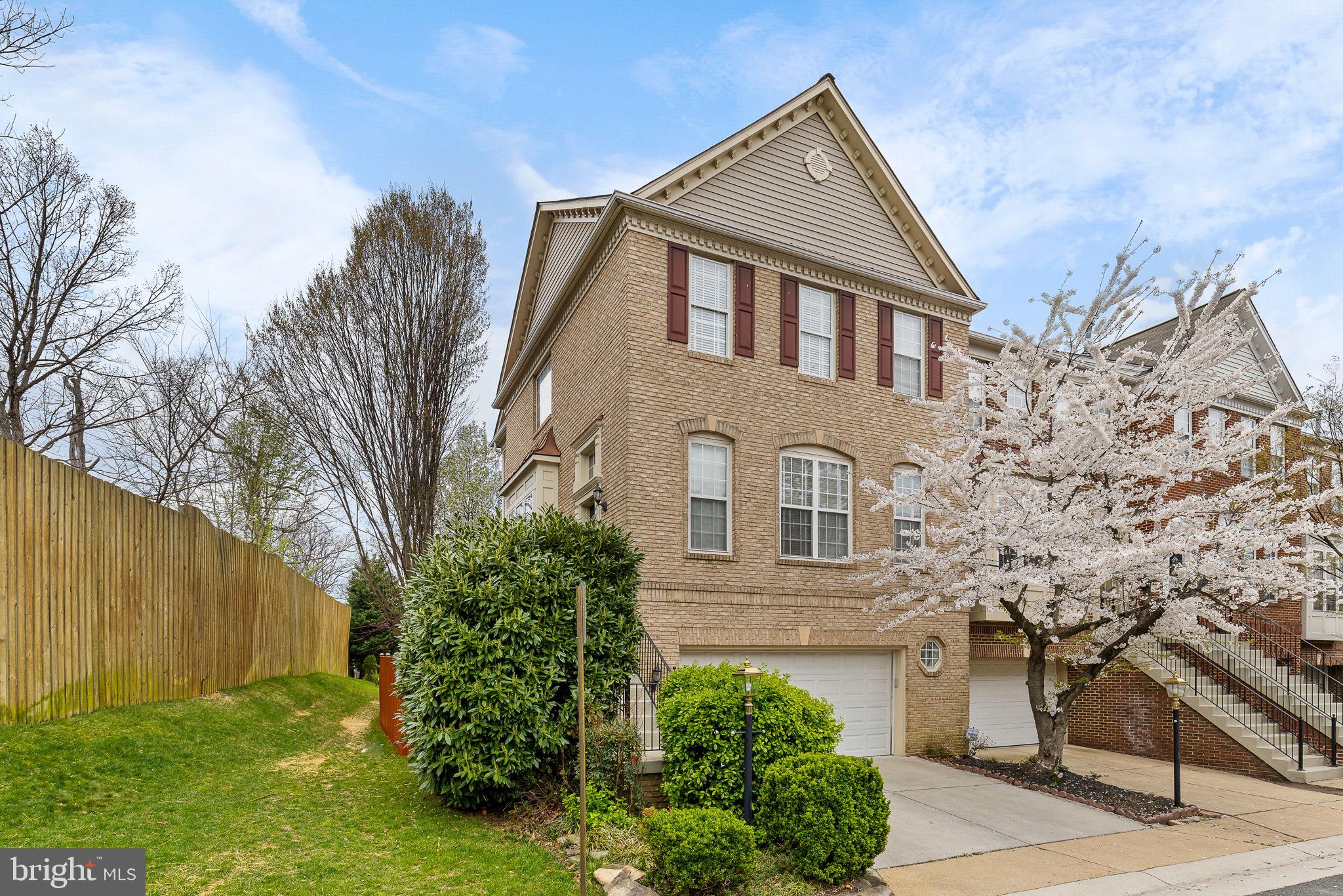 4600 Lambert Pl