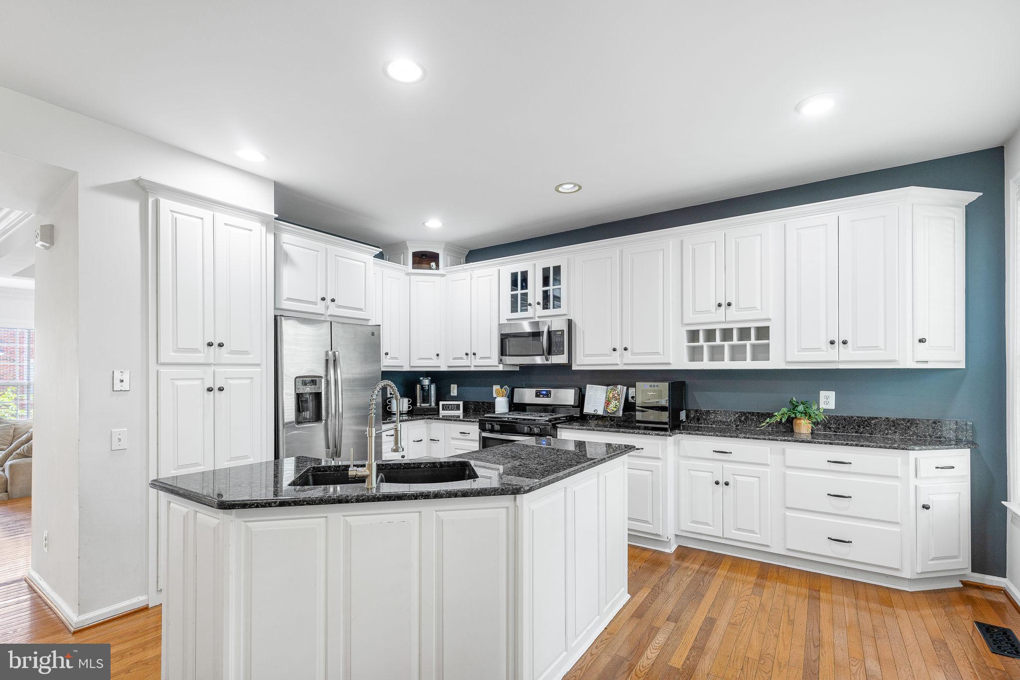 4600 Lambert Pl