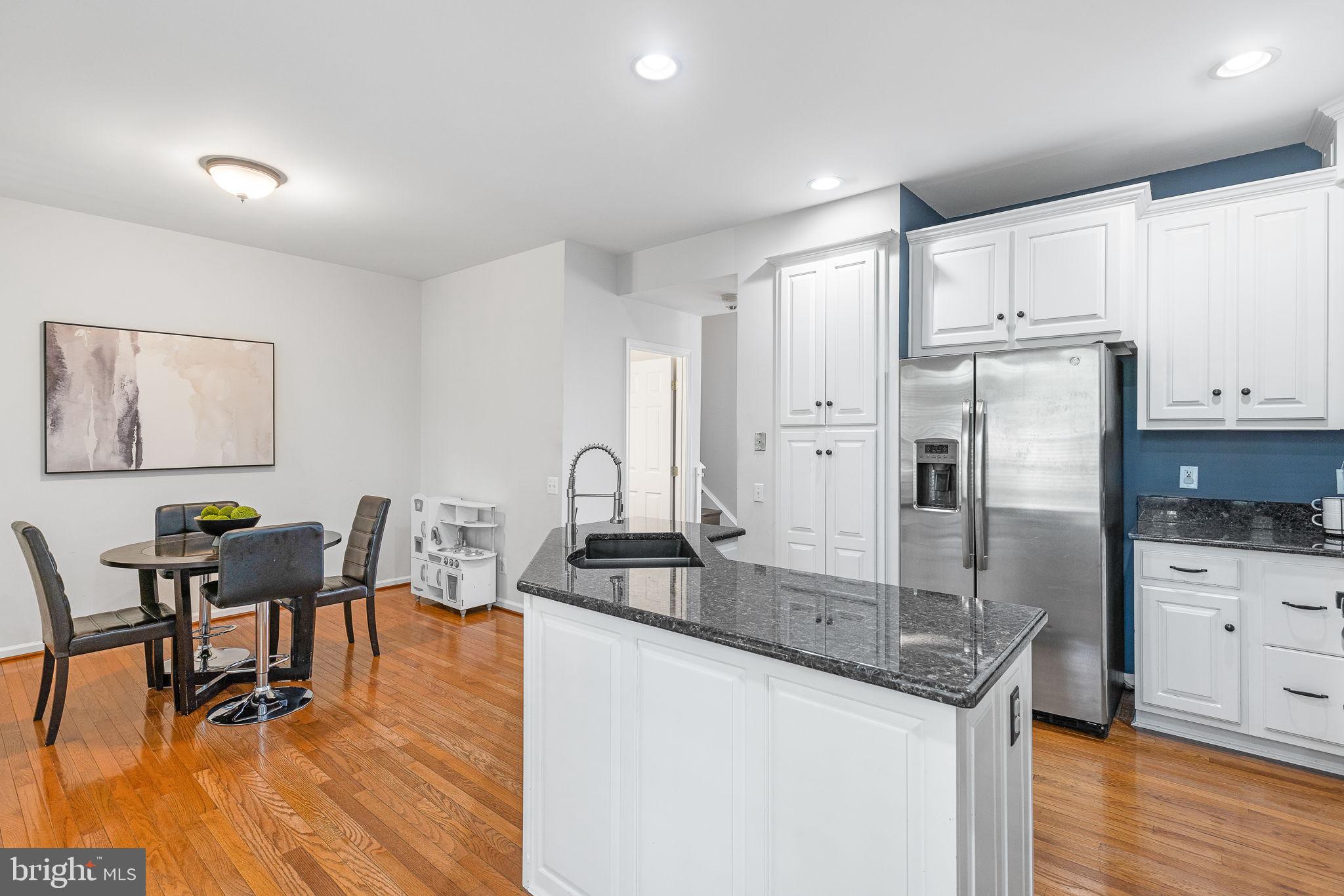 4600 Lambert Pl